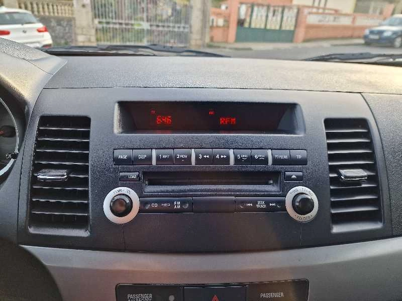 MITSUBISHI LANCER 1.5 INVITE 109cv Gasolina
