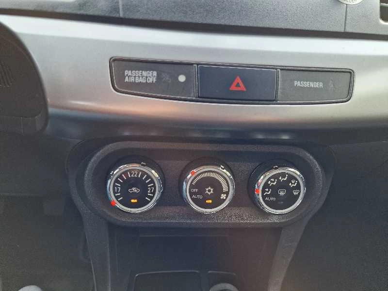 MITSUBISHI LANCER 1.5 INVITE 109cv Gasolina
