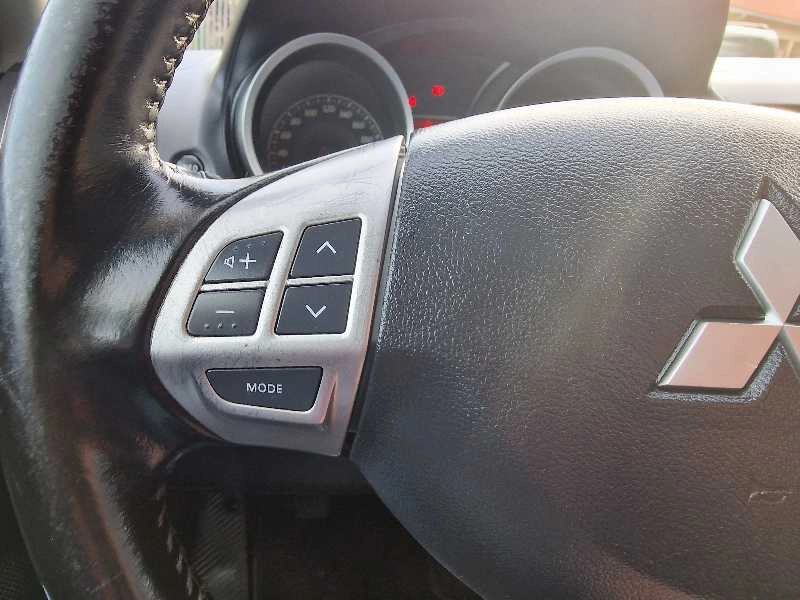 MITSUBISHI LANCER 1.5 INVITE 109cv Gasolina