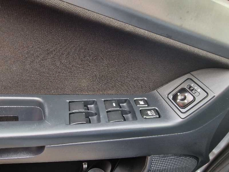 MITSUBISHI LANCER 1.5 INVITE 109cv Gasolina