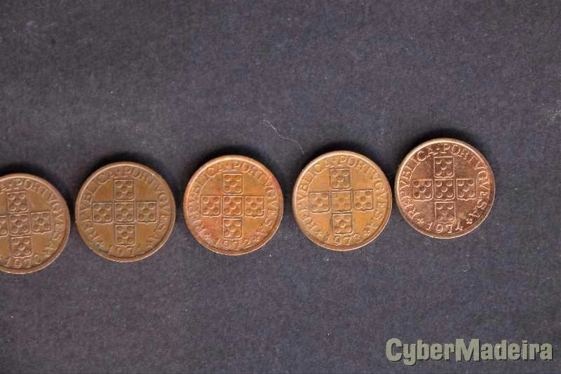 Moedas de $10 centavos e de $20 centavos dos anos 1969 a 1978