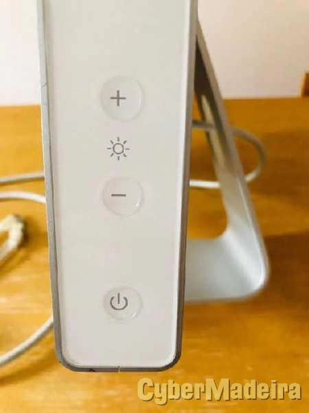 Monitor Apple Cinema HD Display