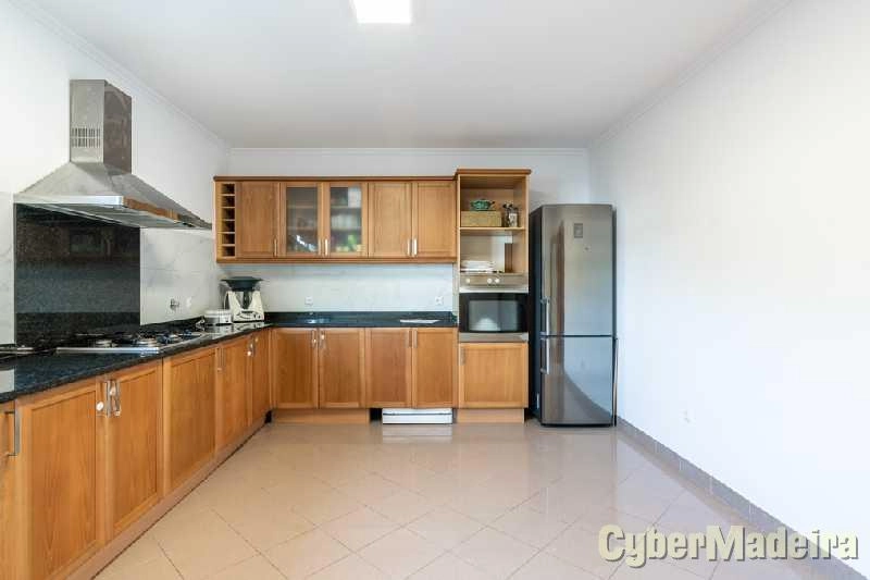 Moradia T3 para Venda Santo António, Trapiche