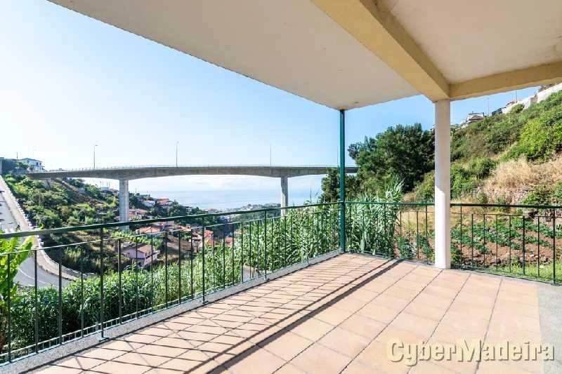 Moradia T3 para Venda Santo António, Trapiche