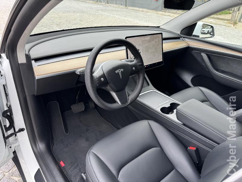 TESLA Model Y Long Range Dual Motor AWD - IVA dedutivel Eléctrico
