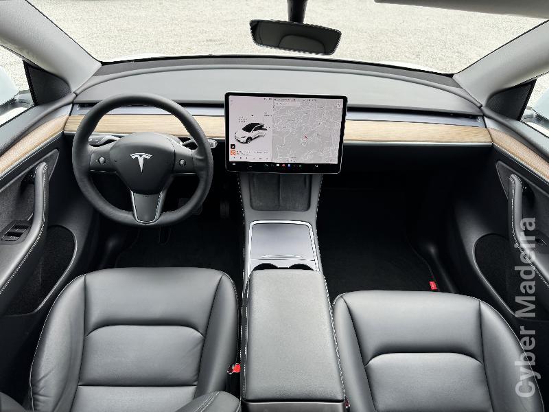 TESLA Model Y Long Range Dual Motor AWD - IVA dedutivel Eléctrico