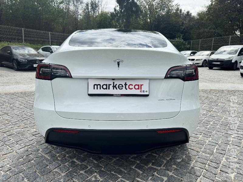 TESLA Model Y Long Range Dual Motor AWD - IVA dedutivel Eléctrico