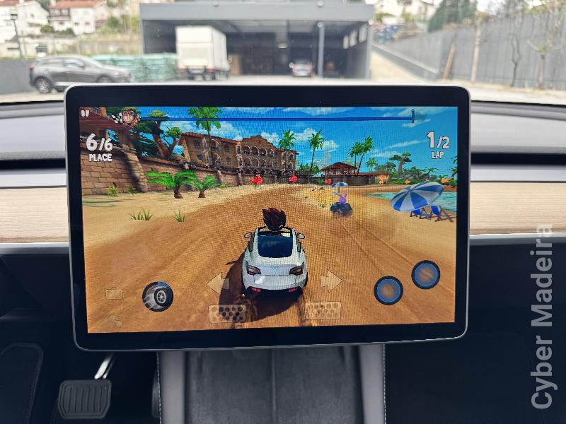 TESLA Model Y Long Range Dual Motor AWD - IVA dedutivel Eléctrico