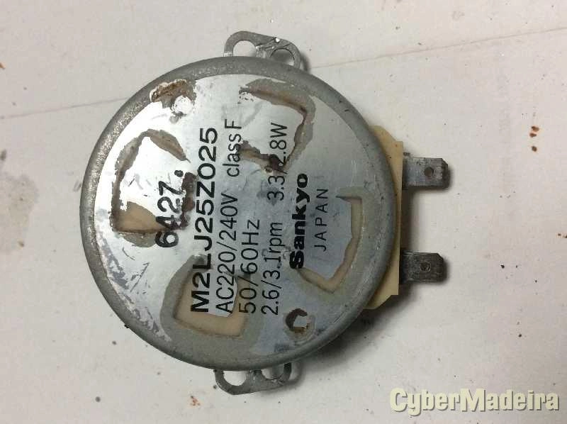Motor de microondas Sankyo M2LJ25Z025  2.6 a 3.1rpm