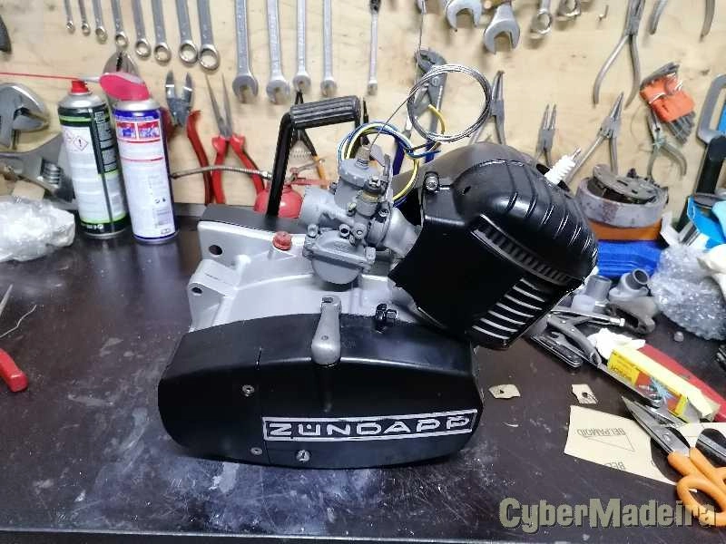 Motor Zundapp 4 V turbina restaurado.