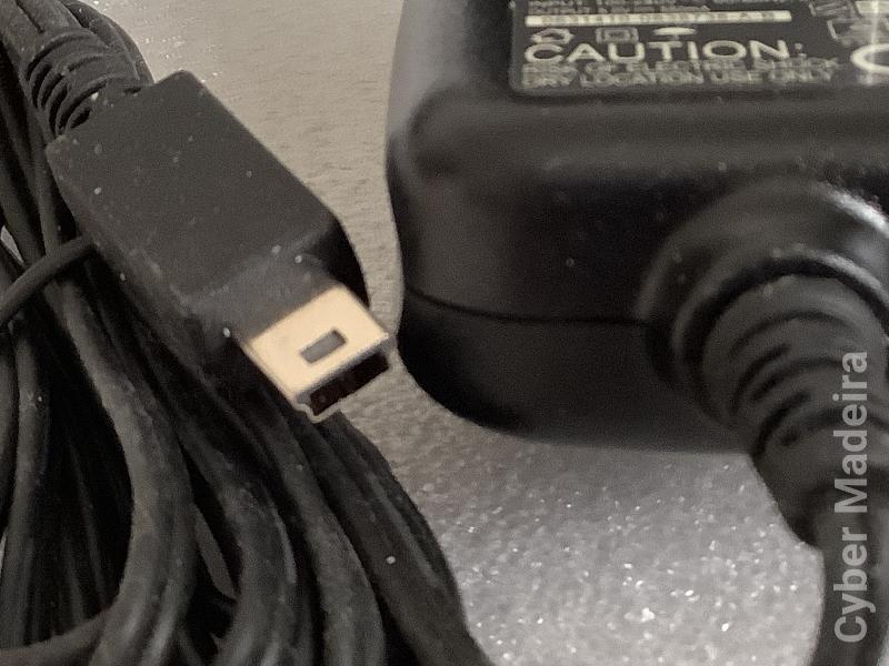 Carregador Motorola SPN5198B , FMP5198B  5V 550mA