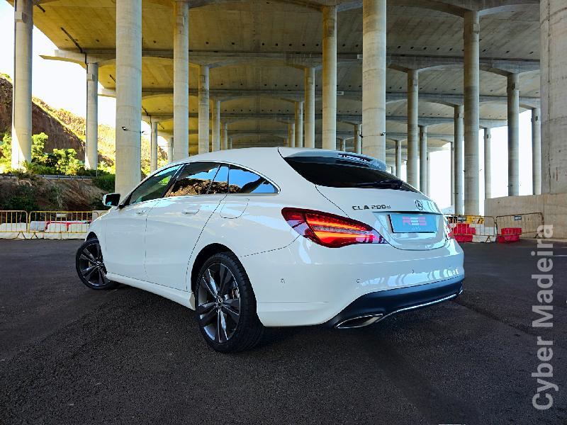 MERCEDES CLA 200D S.BRAKE URBAN AUT Gasóleo