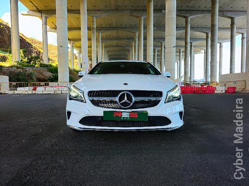 MERCEDES CLA 200D S.BRAKE URBAN AUT Gasóleo