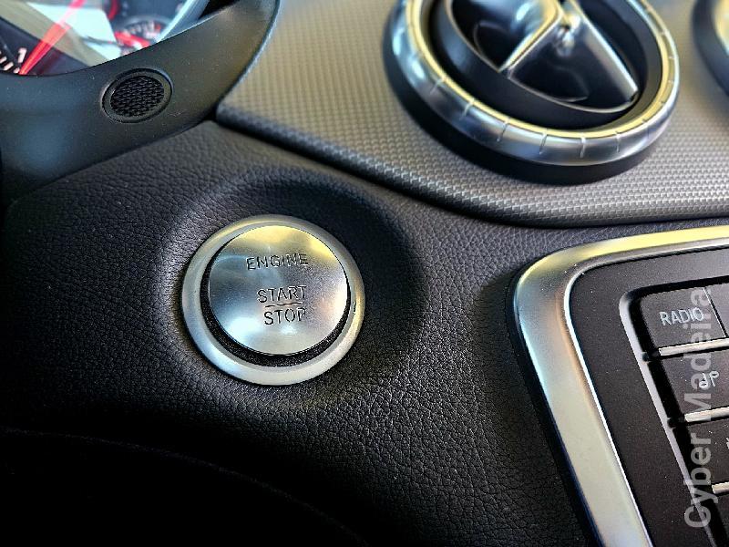 MERCEDES CLA 200D S.BRAKE URBAN AUT Gasóleo