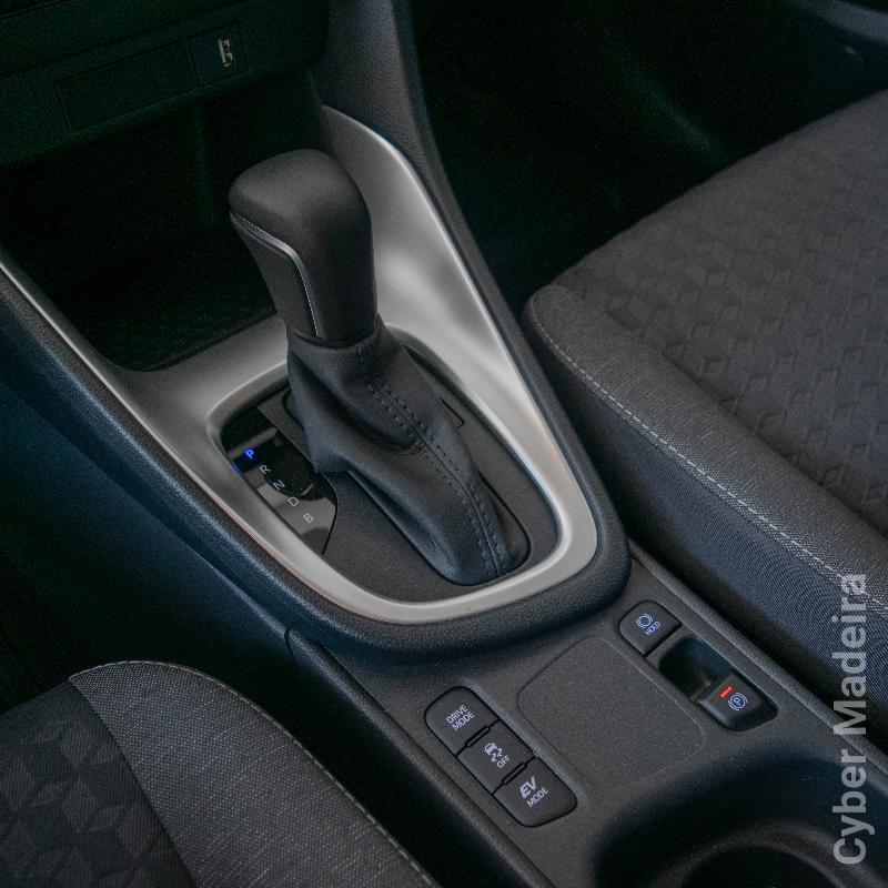 TOYOTA YARIS 1.5 Hybrid Gasolina