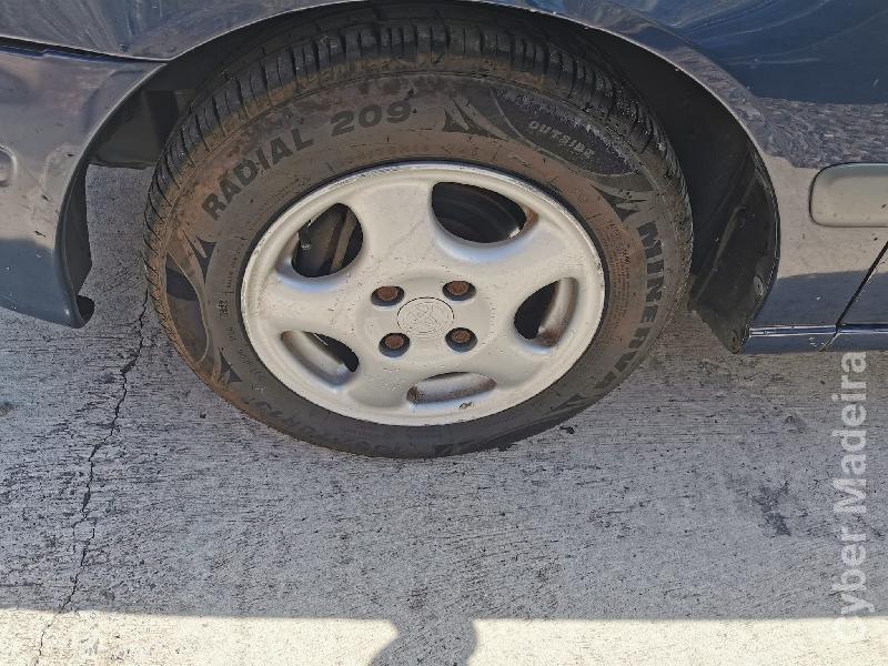 TOYOTA STARLET 1400 16v Gasolina