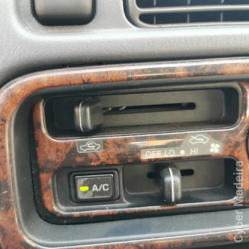 TOYOTA STARLET 1400 16v Gasolina