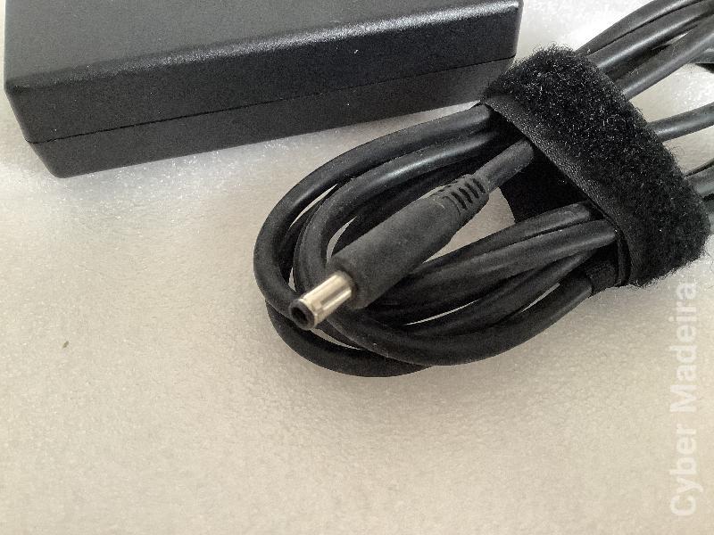 Carregador original DELL HKA65NM201  19,5V , 3,34A , 65W