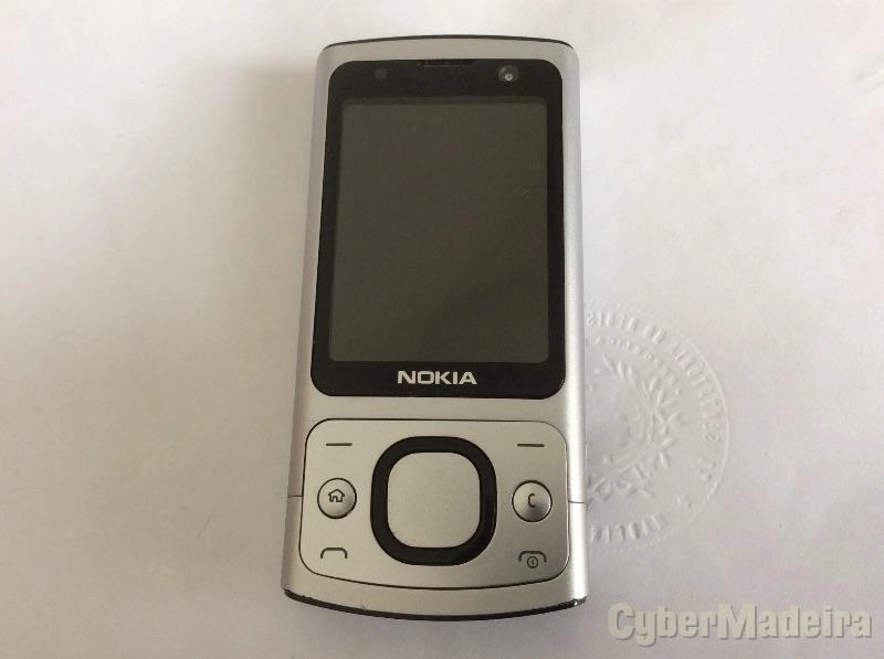 Telemóvel Nokia 6700s  desbloqueado