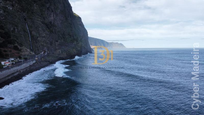 Moradia T3 para Venda São Vicente, Centro