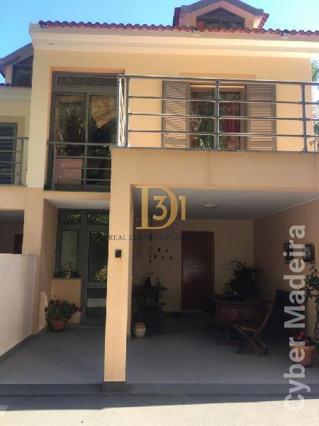 Moradia T3 para Venda São Vicente, Centro
