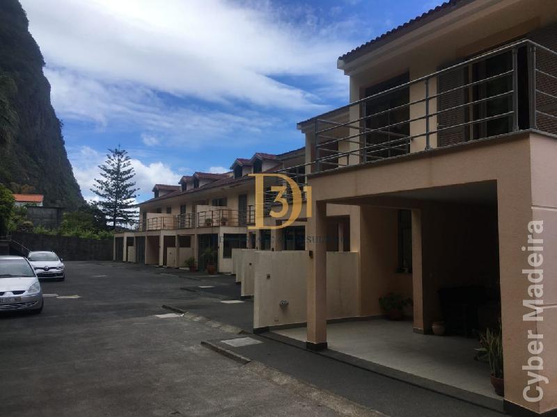 Moradia T3 para Venda São Vicente, Centro
