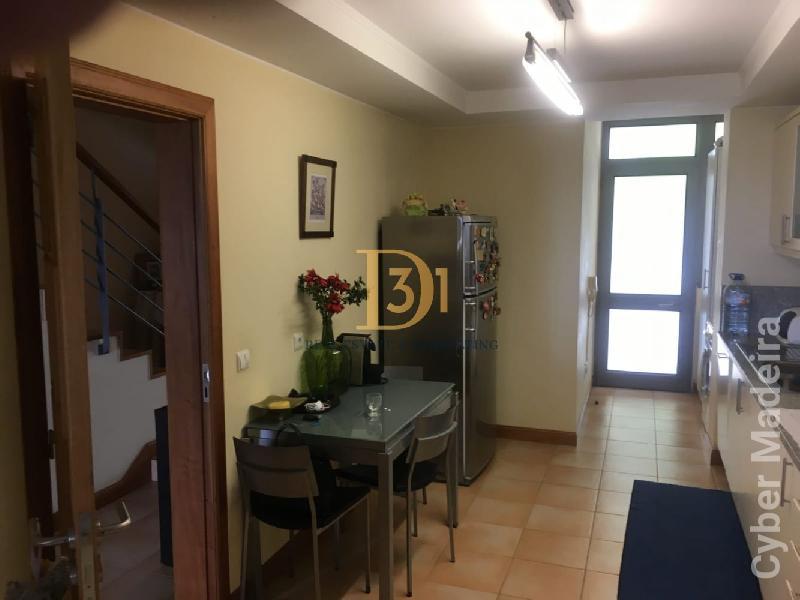 Moradia T3 para Venda São Vicente, Centro