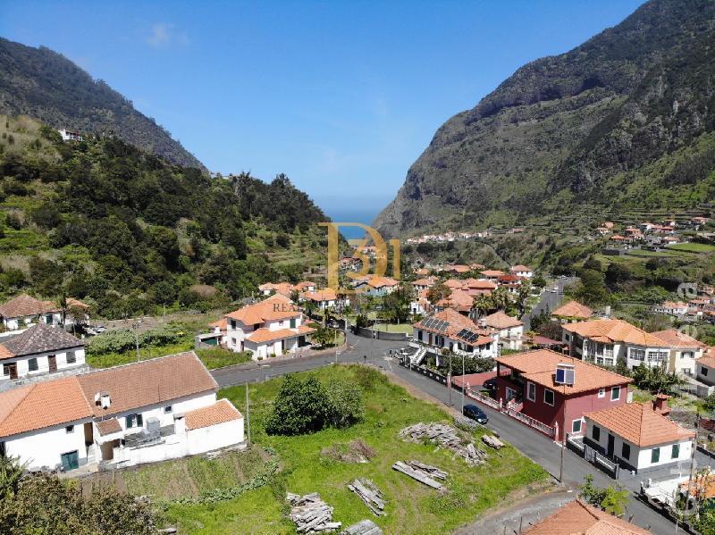 Moradia T2 para Venda São Vicente, Centro