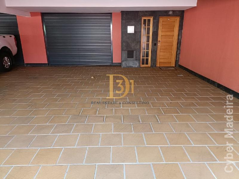 Moradia T2 para Venda São Vicente, Centro