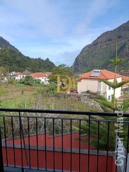 Moradia T2 para Venda São Vicente, Centro