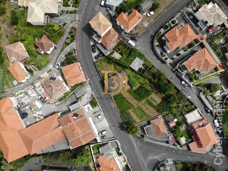 Moradia T4 para Venda São Vicente, Centro