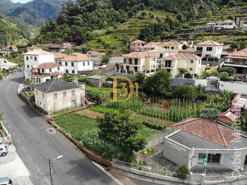 Moradia T4 para Venda São Vicente, Centro