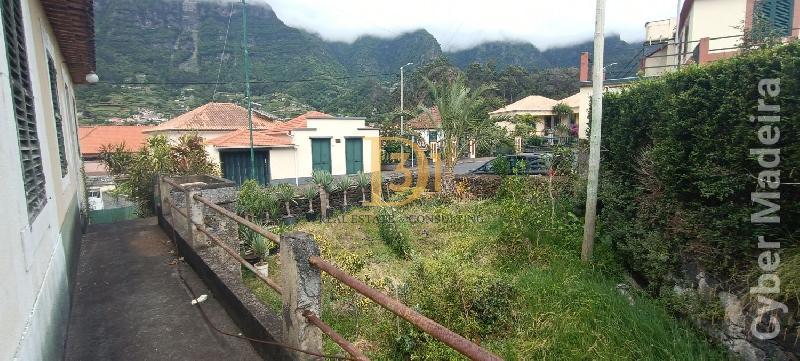 Moradia T4 para Venda São Vicente, Centro