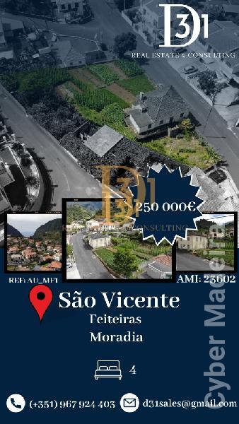 Moradia T4 para Venda São Vicente, Centro