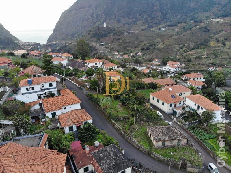Moradia T2 para Venda São Vicente, Centro