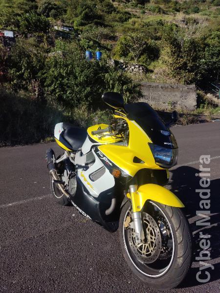 Honda 32 1.000 cc Sport, turismo