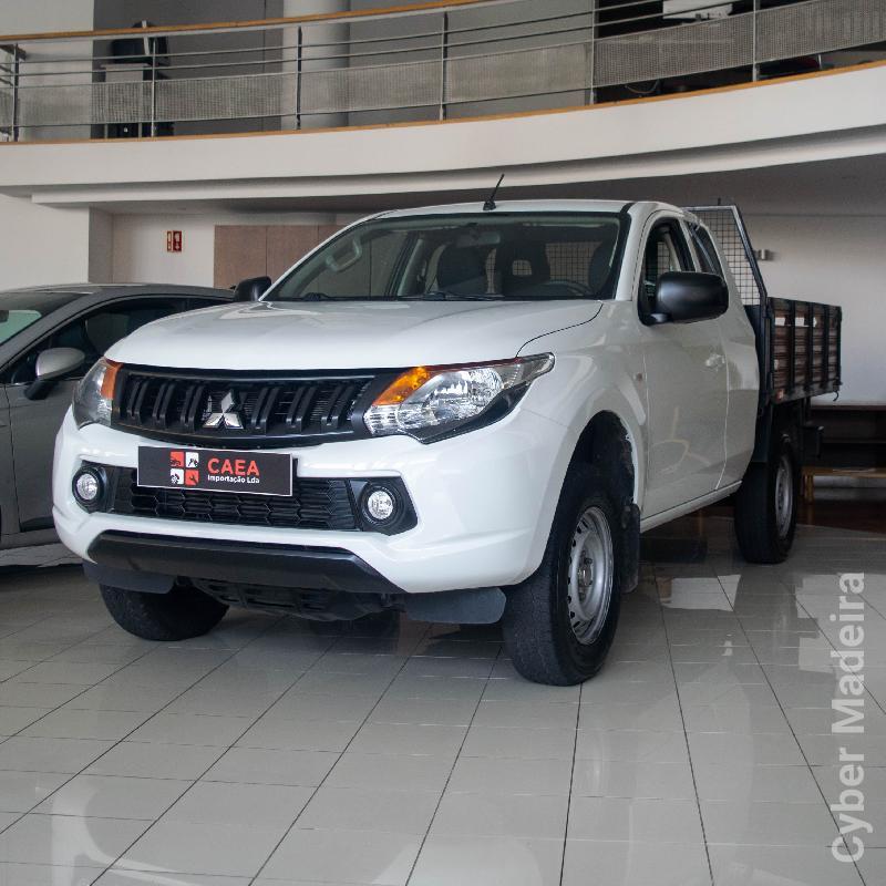 MITSUBISHI L200 2.4DID 4X4 Gasóleo