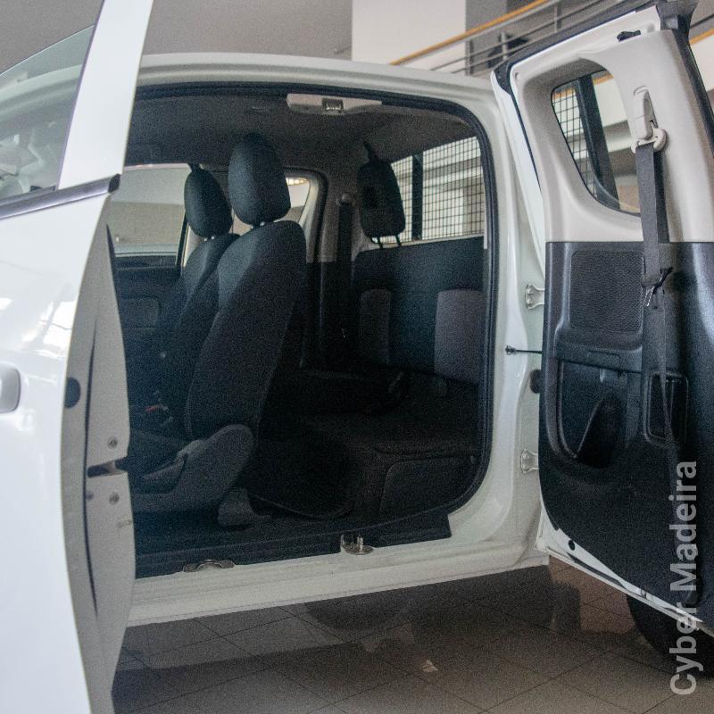 MITSUBISHI L200 2.4DID 4X4 Gasóleo