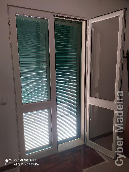 vendo portas de abrir usadas com tapasol