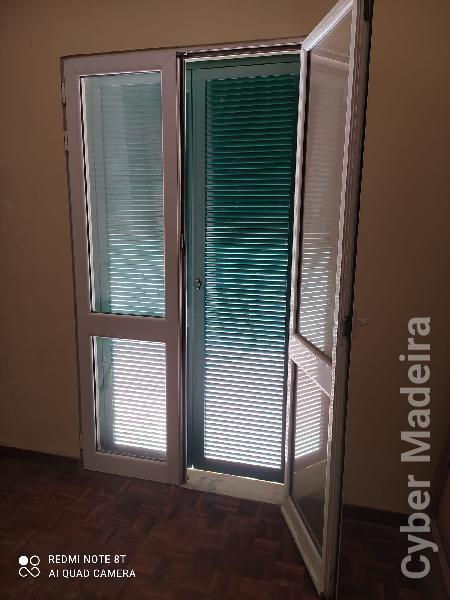 vendo portas de abrir usadas com tapasol