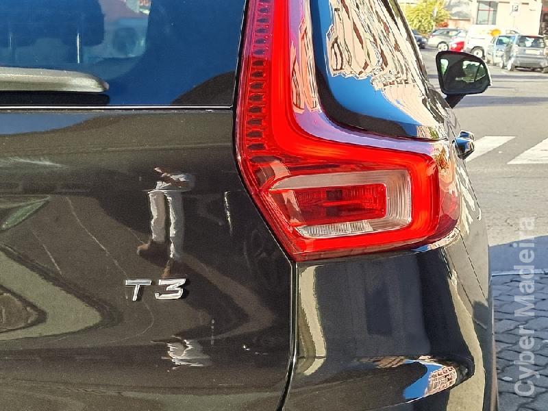 VOLVO XC 40 T3 1.5 163CV TECH EDITION c/Cam 2019 51 MIL KMS. Gasolina