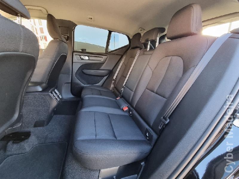 VOLVO XC 40 T3 1.5 163CV TECH EDITION c/Cam 2019 51 MIL KMS. Gasolina