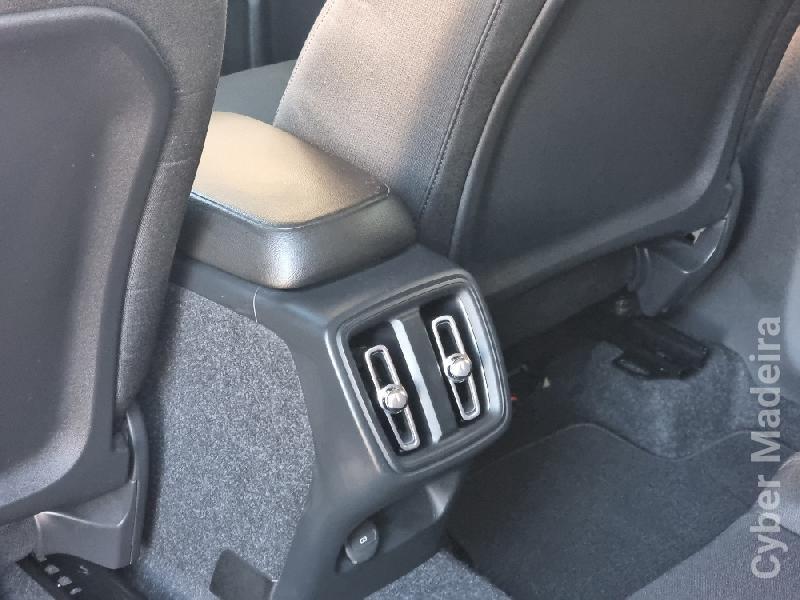 VOLVO XC 40 T3 1.5 163CV TECH EDITION c/Cam 2019 51 MIL KMS. Gasolina