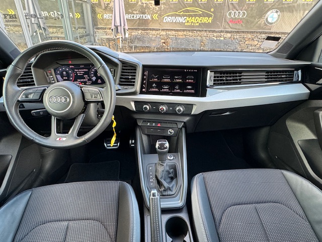 AUDI A1 SPORTBACK 30 TFSI S-TRONIC S-LINE Gasolina