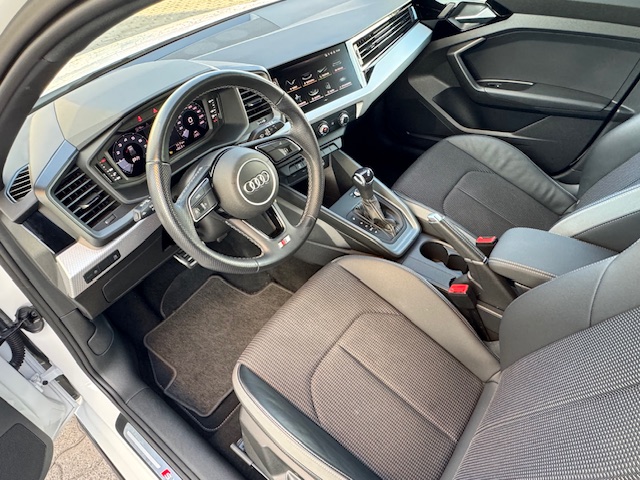 AUDI A1 SPORTBACK 30 TFSI S-TRONIC S-LINE Gasolina