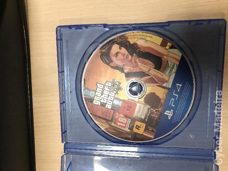 PlayStation 4 + Comando SONY + Jogos (Tudo Incluído)