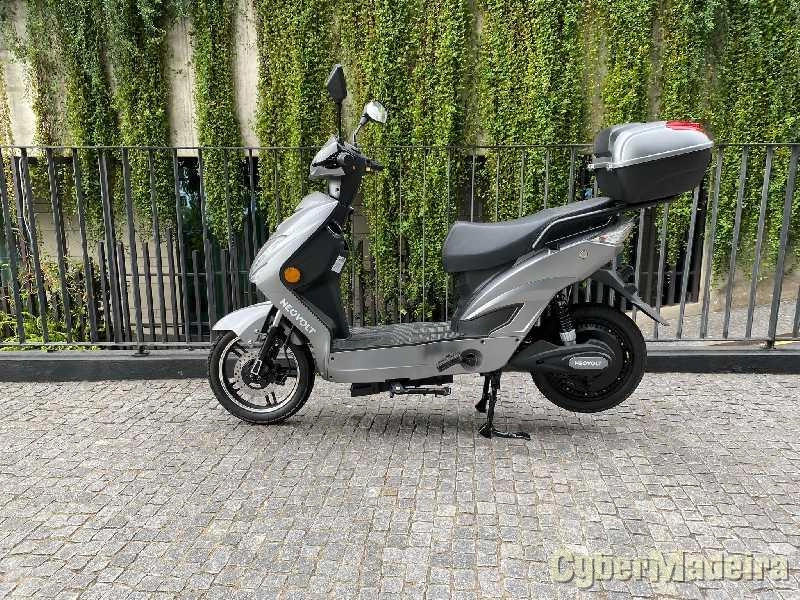 Outras 60V 250W 50 cc Scooter