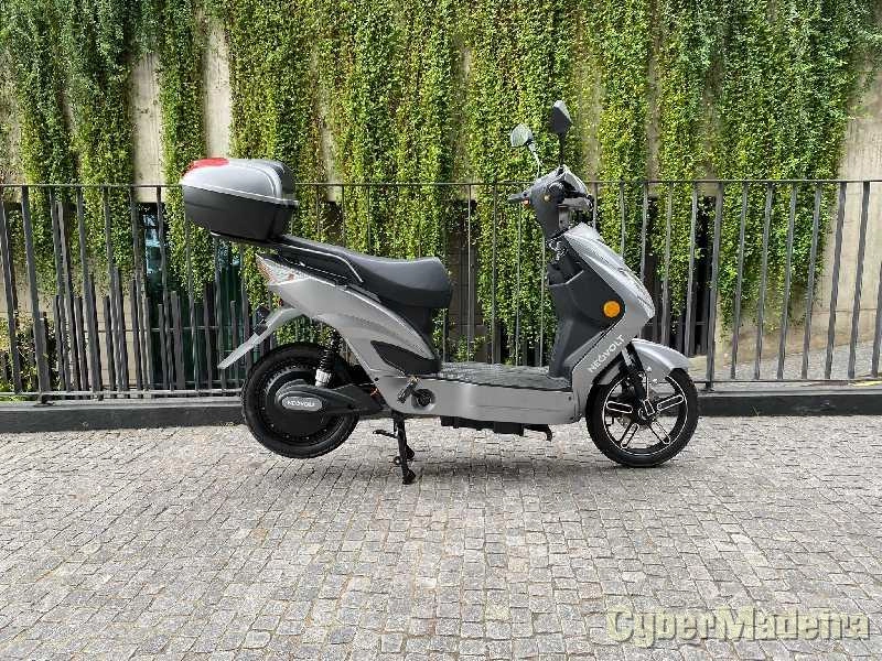 Outras 60V 250W 50 cc Scooter