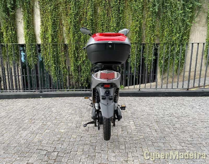 Outras 60V 250W 50 cc Scooter