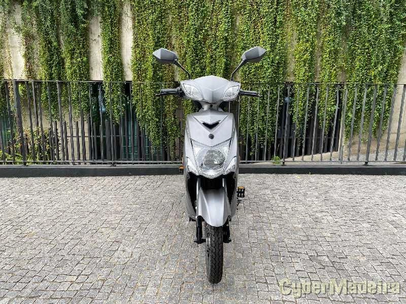 Outras 60V 250W 50 cc Scooter